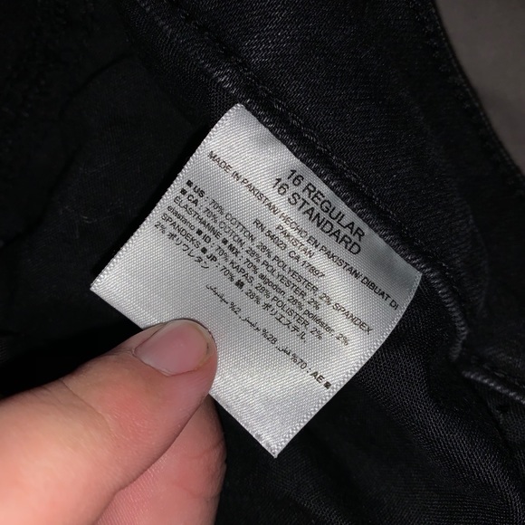 Old Navy black ripped “boyfriend slimy” jeans - Picture 11 of 11